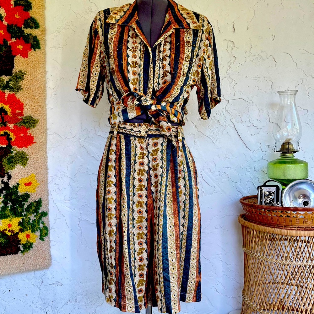 Absolutely stunning vintage 60s/70s short set
